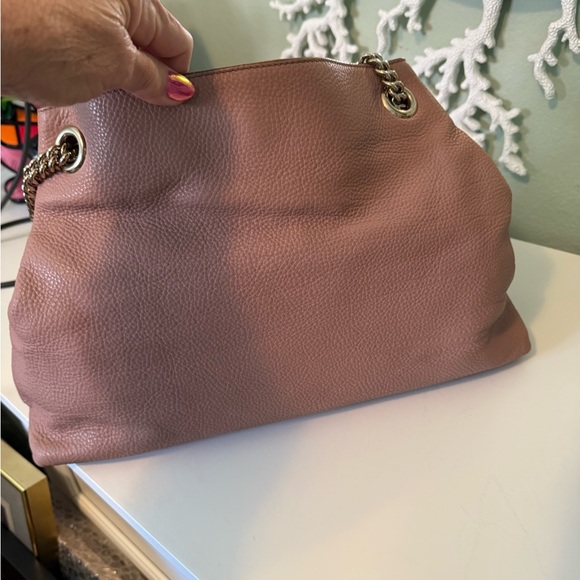 Gucci Soho Pink Shoulder Bag with Iconic GG Logo - Picture 5 of 10